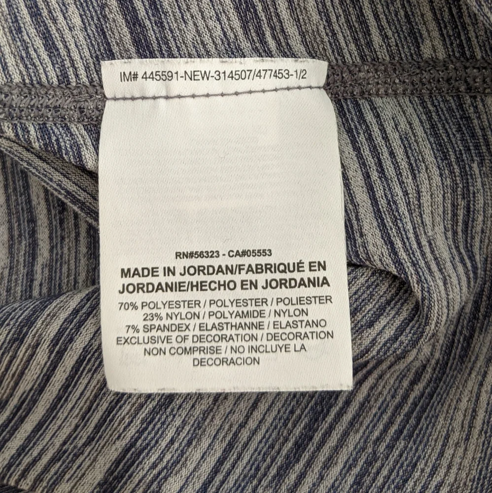 Nike Pro Active Long Sleeved Top Size Medium - Picture 4 of 11